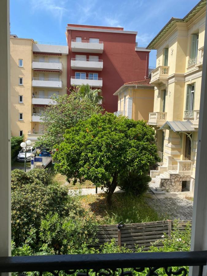 Charmant 2Pcs A 100 M De La Plage Au Calme Menton Luaran gambar